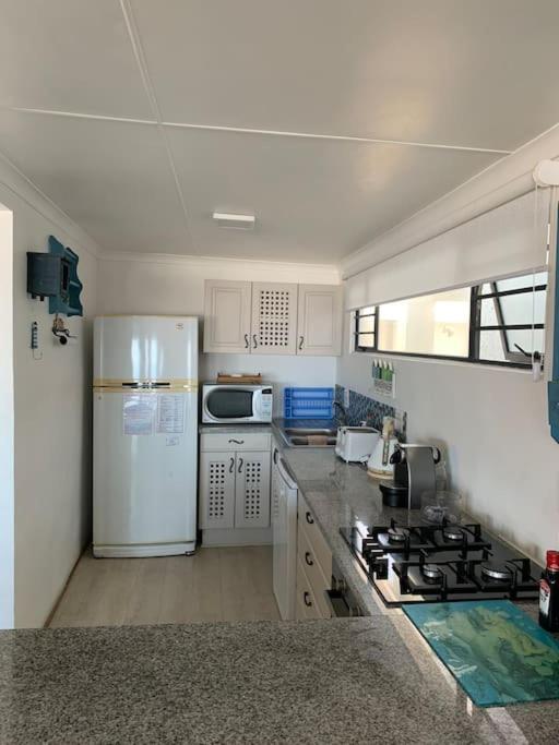 Baby Whale Bliss - Beachfront House Витсанд Экстерьер фото