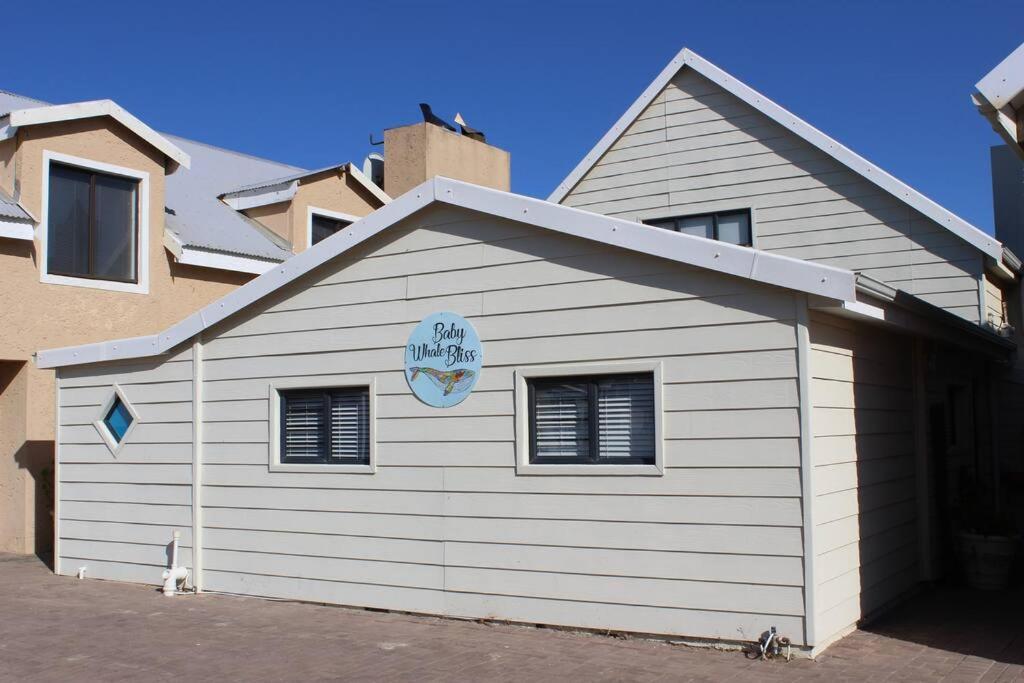 Baby Whale Bliss - Beachfront House Витсанд Экстерьер фото