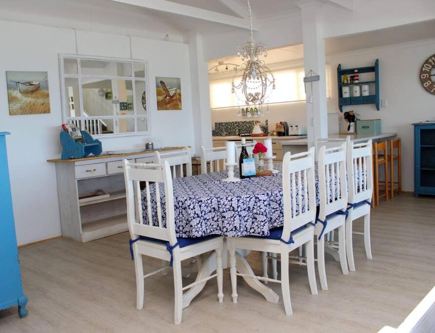 Baby Whale Bliss - Beachfront House Витсанд Экстерьер фото